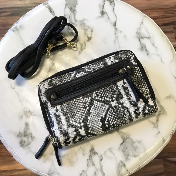 SHOPICANDIES.COM Handbags - ‼️ Black White Snake Mini Shoulder Bag Purse